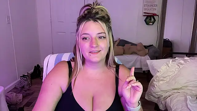 Snapshot of magicsparkles chatting on 03-14-25, 03:15 magicsparkles online show from 03-14-25, 03:15