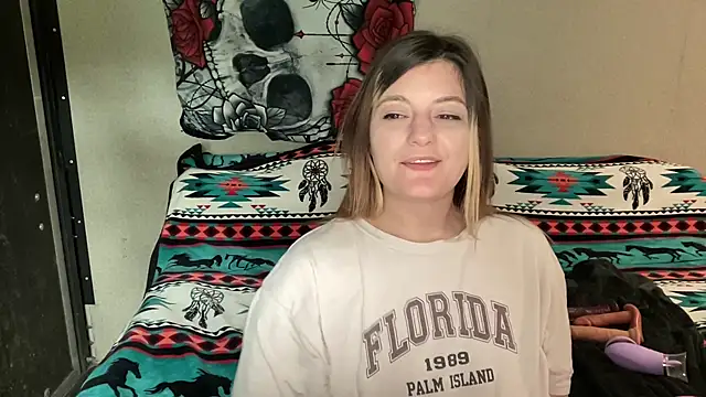 Snapshot of magicsparkles chatting on 09-12-25, 05:02 magicsparkles online show from 09-12-25, 05:02