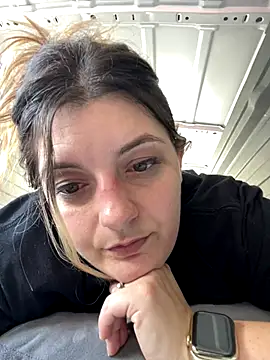 Snapshot of magicsparkles chatting on 10-01-25, 06:36 magicsparkles online show from 10-01-25, 06:36