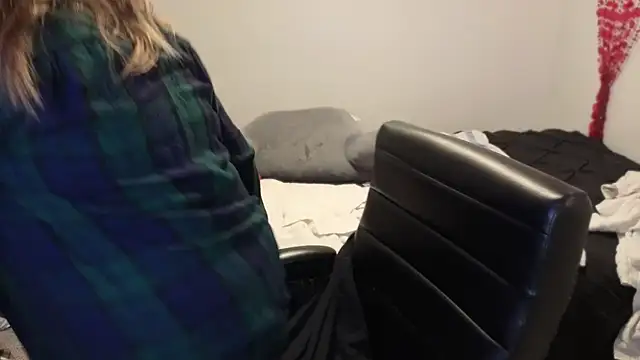 magicsparkles online show from 04-17-26, 02:36