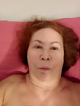 Snapshot of Hottie-Mom chatting on 09-14-25, 08:13 Hottie-Mom online show from 09-14-25, 08:13