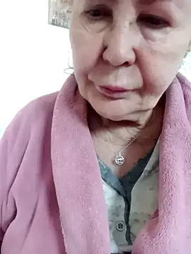 Hottie-Mom online show from 04-27-26, 08:12