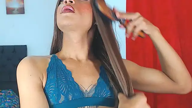 Snapshot of Valenntyna chatting on 02-11-25, 06:22 Valenntyna online show from 02-11-25, 06:22