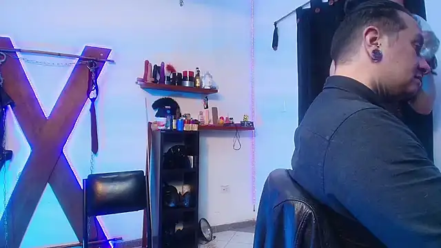 boy n girl online show from 12-05-24, 10:34