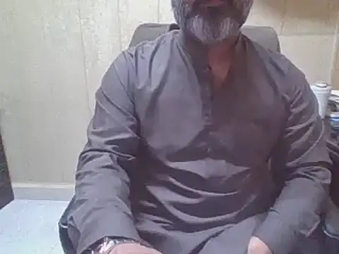 hairymaster95 online show from 11-22-25, 04:11