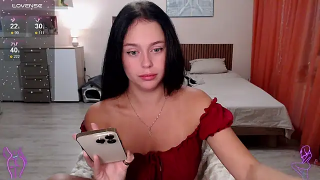 Megan Nilson online show from 10-10-25, 11:26