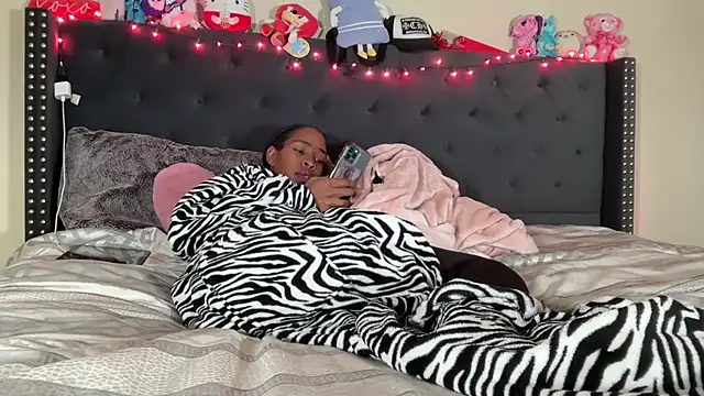 Cum2Charm online show from 10-26-25, 02:56