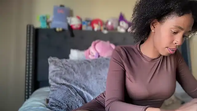 Cum2Charm online show from 04-23-26, 12:12