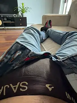 YourPersonall online show from 04-25-26, 10:29