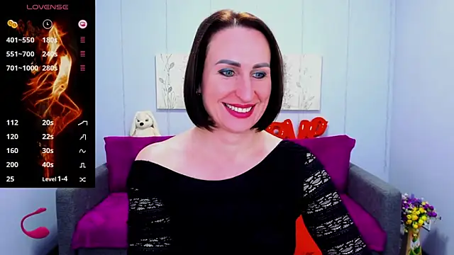 Snapshot of Nia_Smithh chatting on 02-20-25, 01:19 Nia Smithh online show from 02-20-25, 01:19