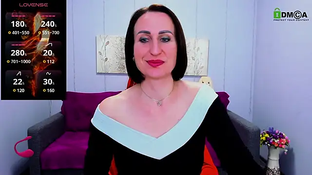 Snapshot of Nia_Smithh chatting on 03-07-25, 01:07 Nia Smithh online show from 03-07-25, 01:07