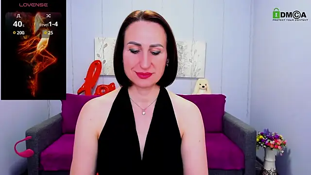 Snapshot of Nia_Smithh chatting on 03-12-25, 01:08 Nia Smithh online show from 03-12-25, 01:08