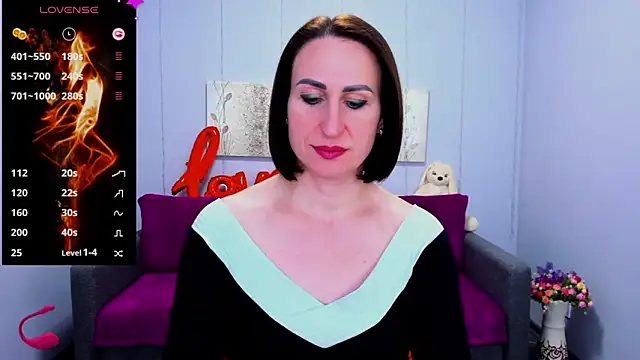 Snapshot of Nia_Smithh chatting on 03-22-25, 01:19 Nia Smithh online show from 03-22-25, 01:19