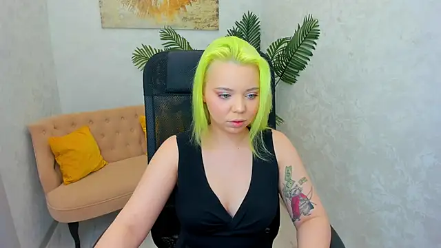 Snapshot of EnergyBunny_1 chatting on 01-16-25, 05:23 EnergyBunny 1 online show from 01-16-25, 05:23