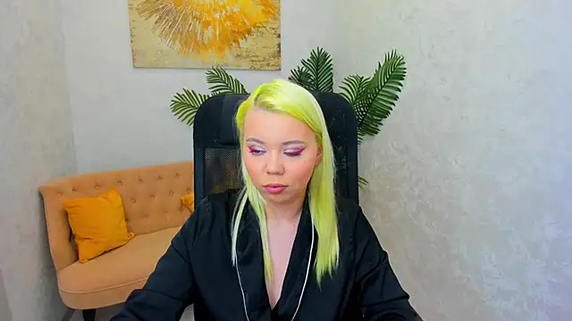 Snapshot of EnergyBunny_1 chatting on 01-23-25, 02:12 EnergyBunny 1 online show from 01-23-25, 02:12