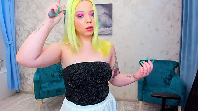 Snapshot of EnergyBunny_1 chatting on 02-06-25, 11:37 EnergyBunny 1 online show from 02-06-25, 11:37