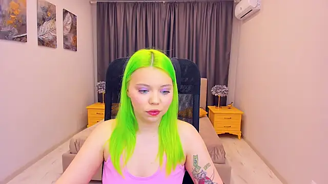 Snapshot of EnergyBunny_1 chatting on 03-15-25, 07:59 EnergyBunny 1 online show from 03-15-25, 07:59