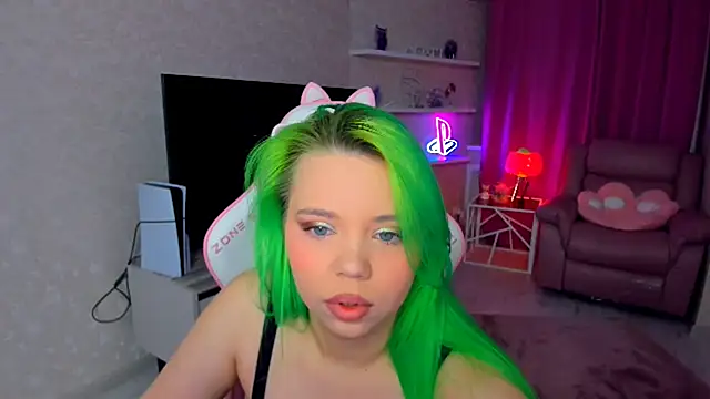 Snapshot of EnergyBunny_1 chatting on 10-10-25, 07:13 EnergyBunny 1 online show from 10-10-25, 07:13