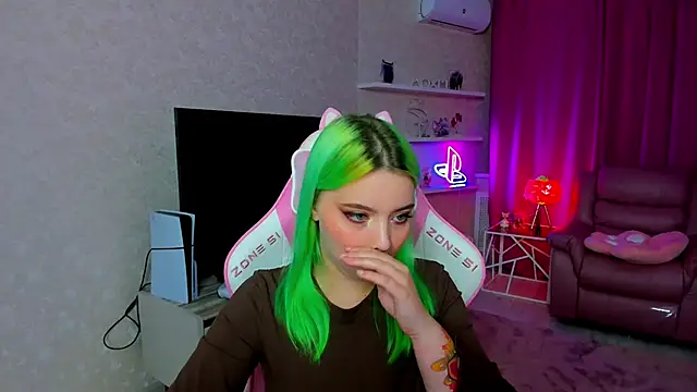 Snapshot of EnergyBunny_1 chatting on 10-16-25, 07:15 EnergyBunny 1 online show from 10-16-25, 07:15