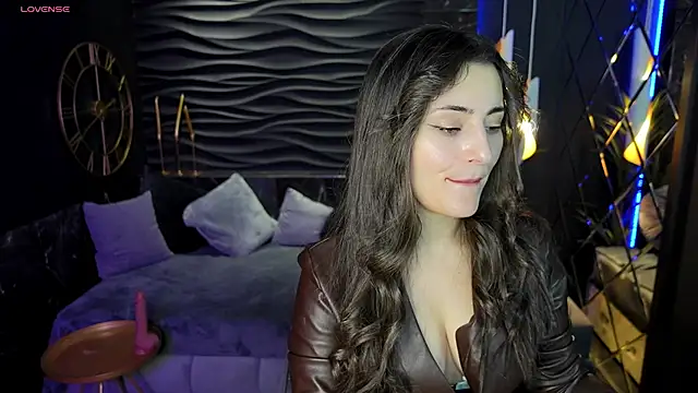 Snapshot of KylieMellow chatting on 02-03-25, 12:25 KylieMellow online show from 02-03-25, 12:25