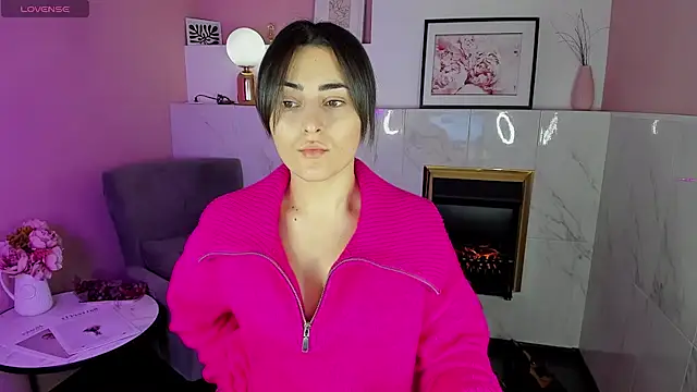 Snapshot of KylieMellow chatting on 02-04-25, 05:21 KylieMellow online show from 02-04-25, 05:21