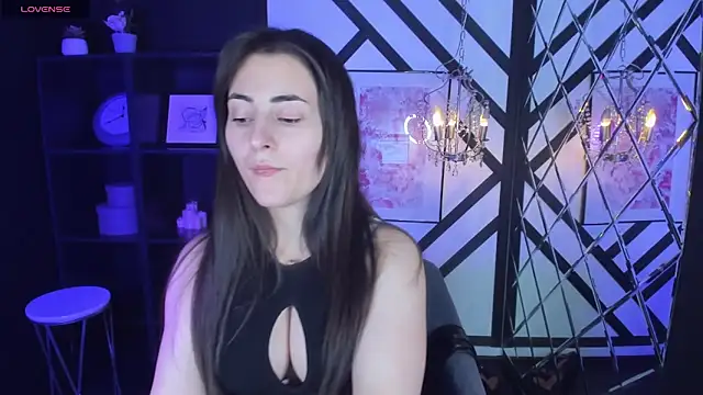 Snapshot of KylieMellow chatting on 03-01-25, 08:45 KylieMellow online show from 03-01-25, 08:45