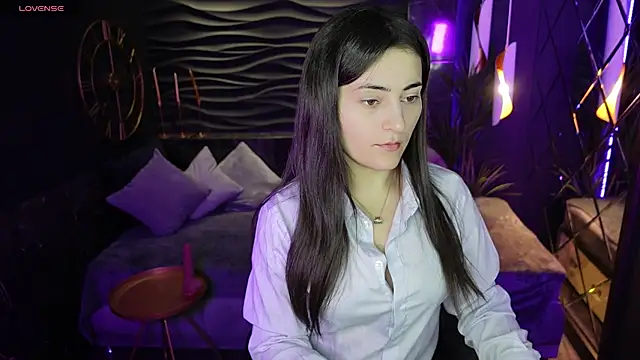 Snapshot of KylieMellow chatting on 03-04-25, 05:32 KylieMellow online show from 03-04-25, 05:32