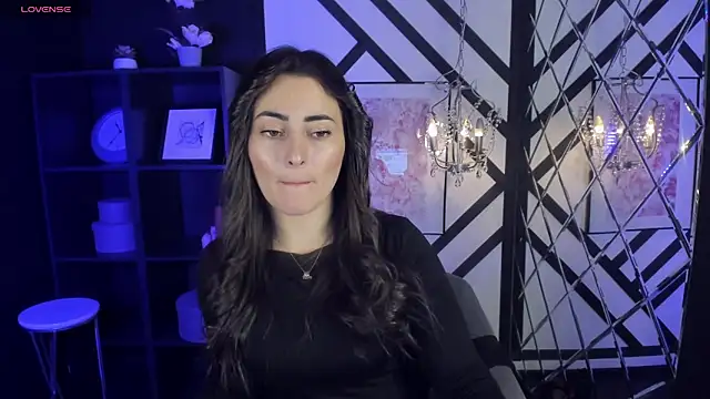 Snapshot of KylieMellow chatting on 03-05-25, 09:16 KylieMellow online show from 03-05-25, 09:16