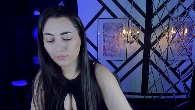 Snapshot of KylieMellow chatting on 03-19-25, 05:52 KylieMellow online show from 03-19-25, 05:52