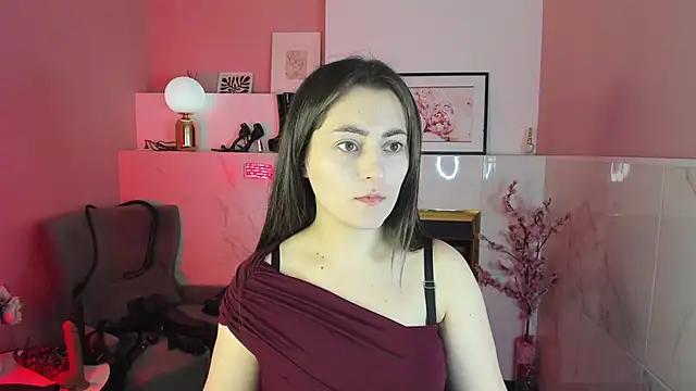 Snapshot of KylieMellow chatting on 10-08-25, 05:27 KylieMellow online show from 10-08-25, 05:27