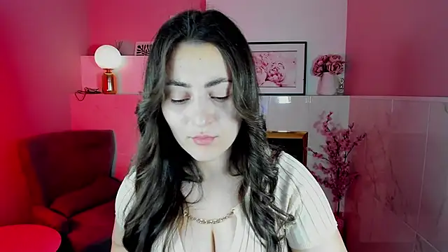 Snapshot of KylieMellow chatting on 10-25-25, 05:26 KylieMellow online show from 10-25-25, 05:26