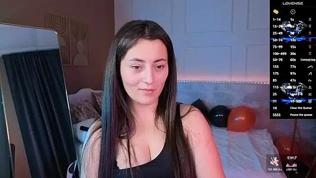 Snapshot of KylieMellow chatting on 10-30-25, 01:34 KylieMellow online show from 10-30-25, 01:34