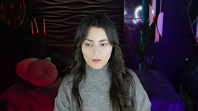 Snapshot of KylieMellow chatting on 11-11-25, 05:29 KylieMellow online show from 11-11-25, 05:29