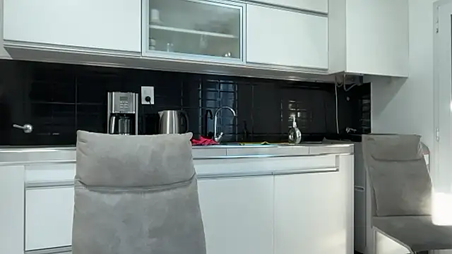 Reyna63 online show from 04-22-26, 07:59