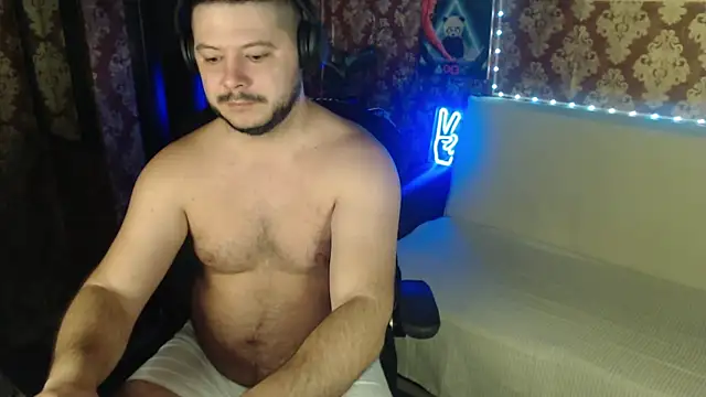 Snapshot of thor_master chatting on 09-17-25, 03:35 thor master online show from 09-17-25, 03:35