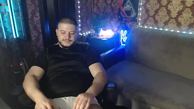 Snapshot of thor_master chatting on 10-18-25, 11:11 thor master online show from 10-18-25, 11:11