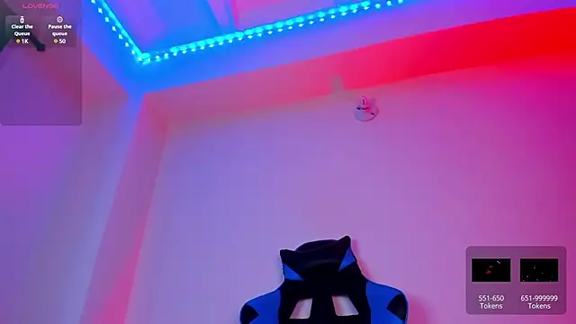 Snapshot of divinesalome chatting on 01-08-25, 10:58 divinesalome online show from 01-08-25, 10:58