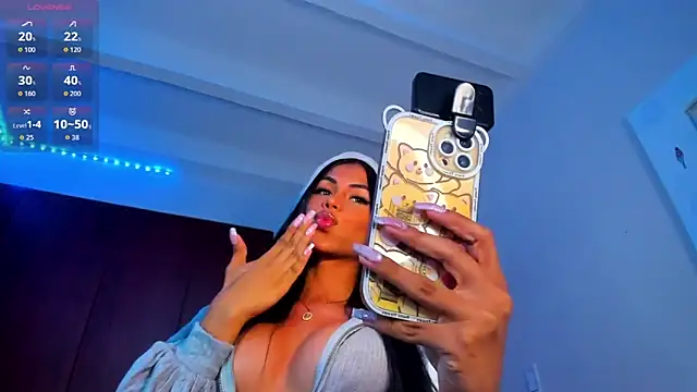 Snapshot of divinesalome chatting on 09-20-25, 08:43 divinesalome online show from 09-20-25, 08:43