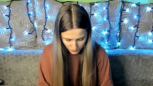 MaggieCake online show from 01-03-25, 01:05