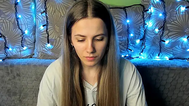 MaggieCake online show from 01-19-25, 01:43