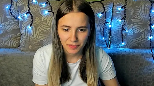 MaggieCake online show from 10-21-25, 12:00