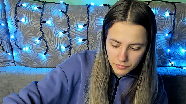 MaggieCake online show from 02-08-26, 03:32