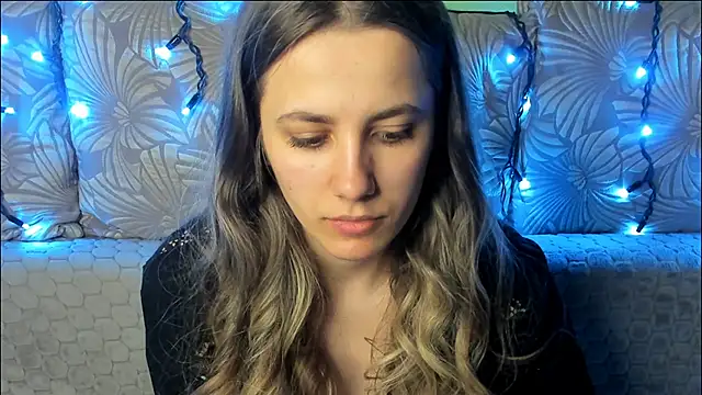 MaggieCake online show from 04-26-26, 01:03