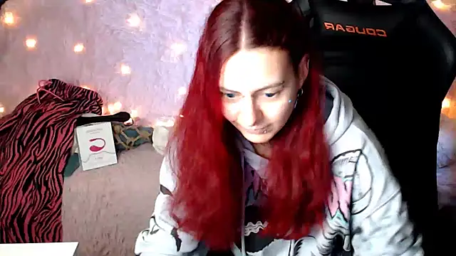 Snapshot of Ginger_Stay chatting on 03-15-25, 01:18 Ginger Stay online show from 03-15-25, 01:18