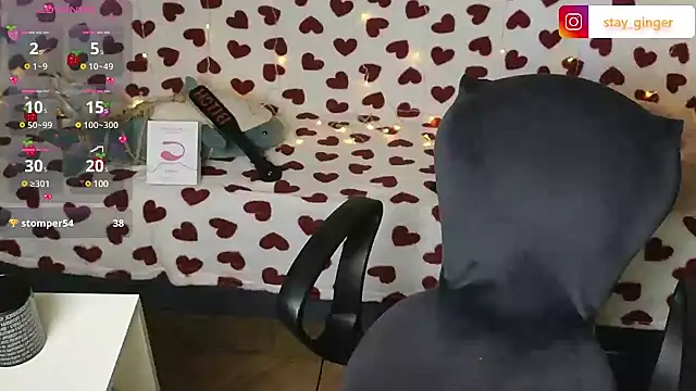Snapshot of Ginger_Stay chatting on 03-19-25, 12:01 Ginger Stay online show from 03-19-25, 12:01