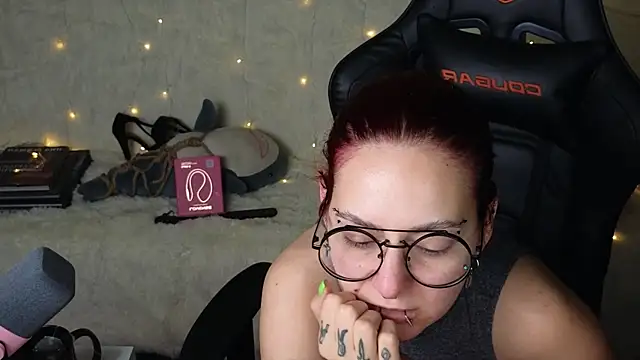 Snapshot of Ginger_Stay chatting on 09-25-25, 08:45 Ginger Stay online show from 09-25-25, 08:45