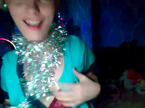 WildMissNiks online show from 12-27-24, 01:28