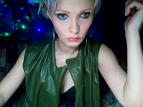 WildMissNiks online show from 12-29-24, 02:10