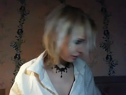 WildMissNiks online show from 04-08-26, 06:46