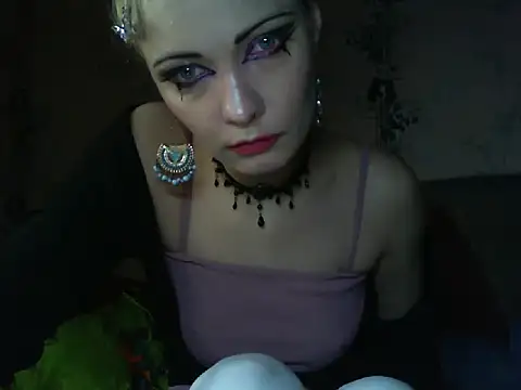 Snapshot of WildMissNiks chatting on 05-15-26, 07:15 WildMissNiks online show from 05-15-26, 07:15
